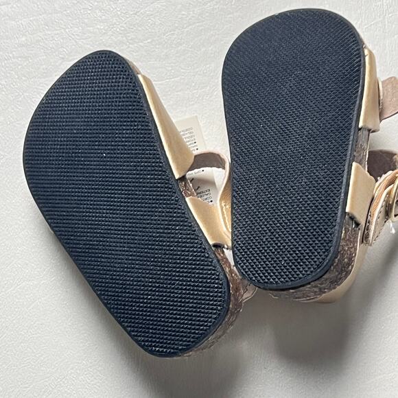 Old Navy Faux Leather Baby GOLD Double Strap Buckle Sandals Sz 3-6M - Picture 6 of 8